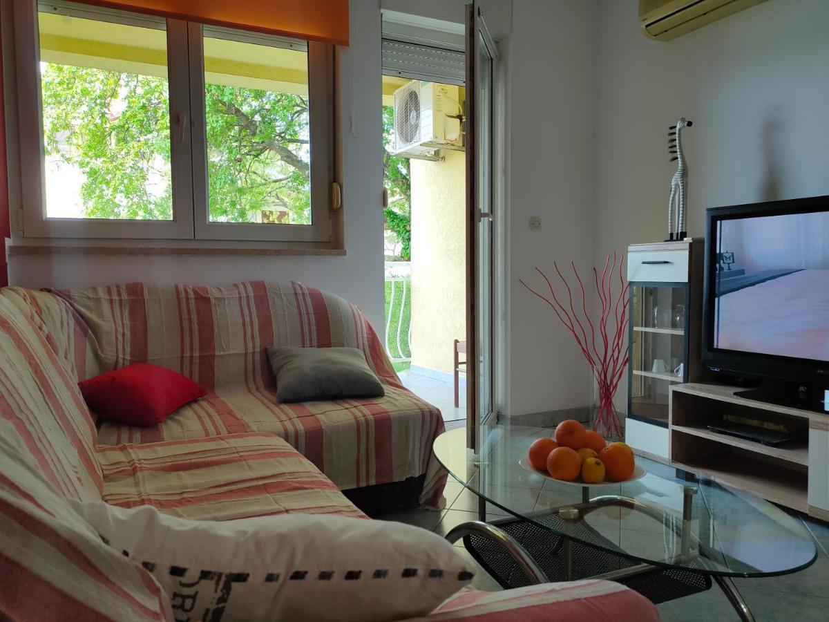 Apartman Bela Apartment พูลา ภายนอก รูปภาพ