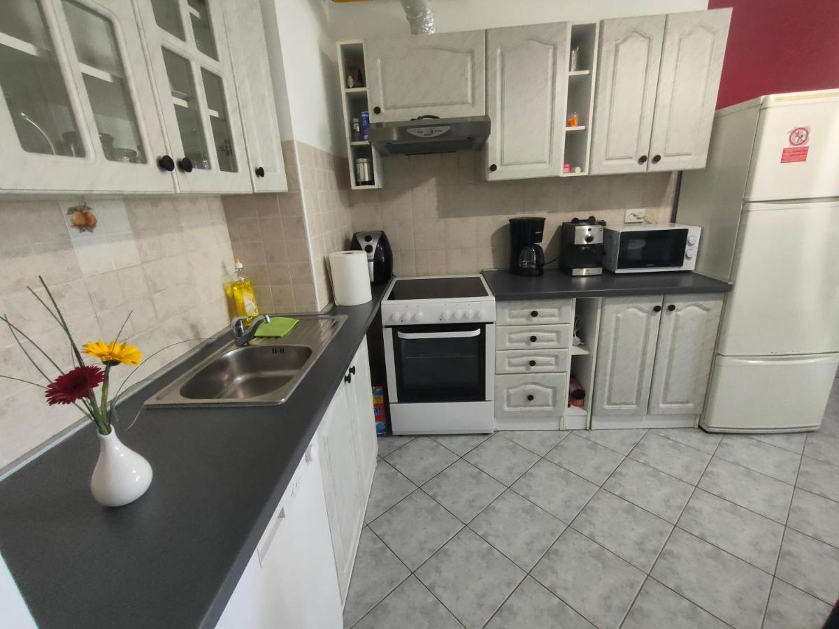 Apartman Bela Apartment พูลา ภายนอก รูปภาพ
